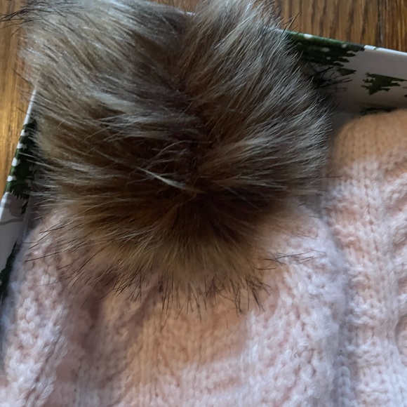 🆕 [David and Young] Pink Cozy Winter Beanie with Faux Fur Pom and Mittens Set - Picture 5 of 6